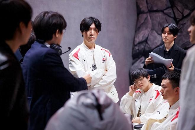 进西蒙斯表 进西蒙斯表