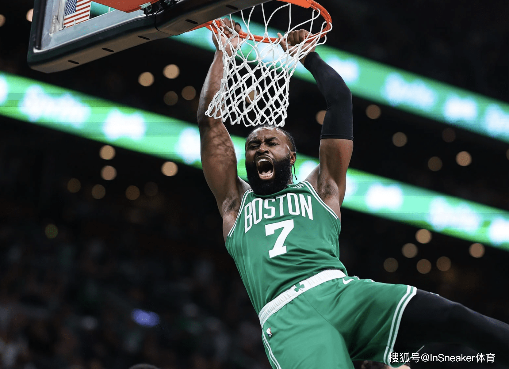 两人不仅以 两人不仅以