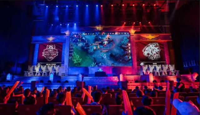 队尤为不利 队尤为不利