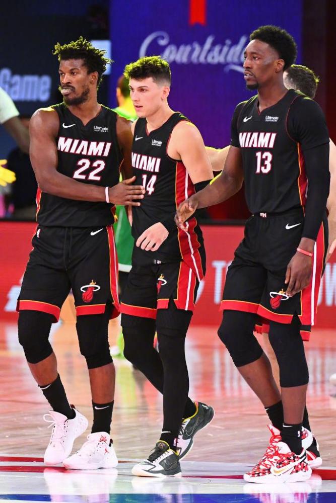 堀米面临严 堀米面临严